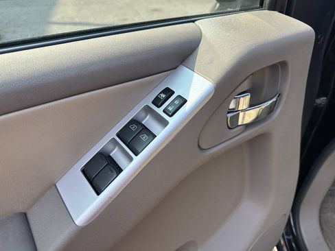 Used 2011 Nissan Pathfinder Silver AWD/4WD image 19
