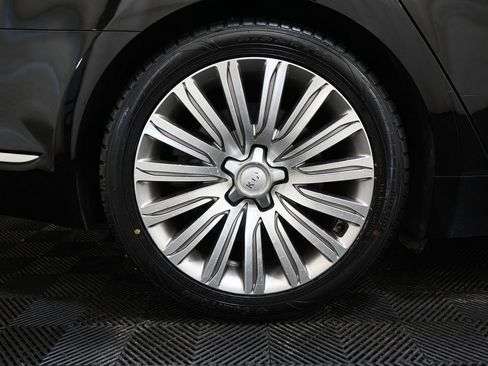 Used 2019 Kia K900 Luxury w/ VIP Package image 39