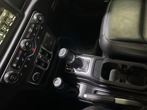 Used 2022 Jeep Gladiator Overland w/ Popular Equipment Package image 20