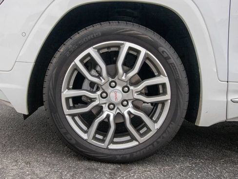 Used 2023 GMC Terrain Denali w/ Denali Premium Package AWD/4WD image 4