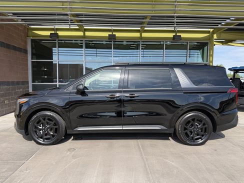 Used 2025 Kia Carnival SX w/ SX Dark Edition Package FWD image 7
