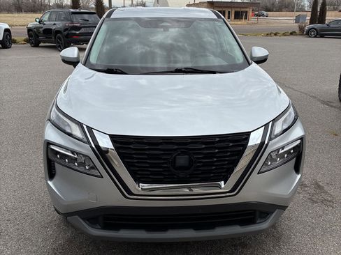 Used 2022 Nissan Rogue SV FWD image 18