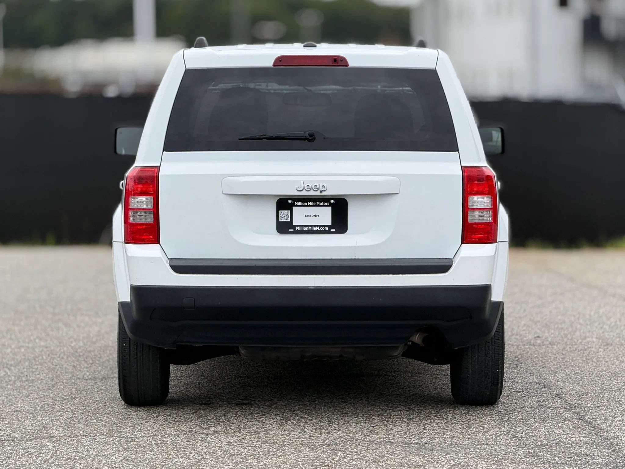 Used 2016 Jeep Patriot Sport w/ Power Value Group FWD image 4