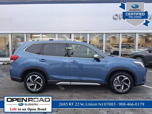 Used 2023 Subaru Forester Touring image 4