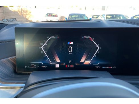 Used 2024 BMW X7 xDrive40i w/ M Sport Package image 40