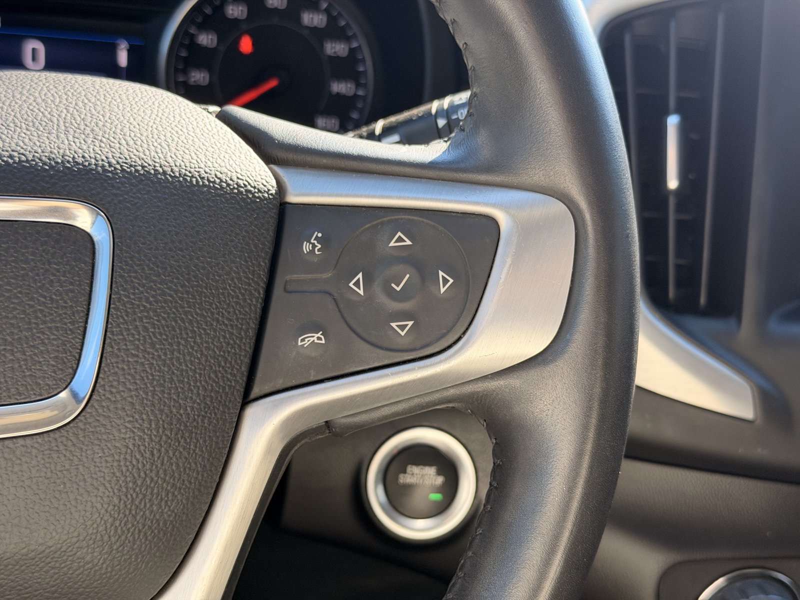 Used 2021 GMC Terrain SLE w/ Driver Convenience Package FWD image 20