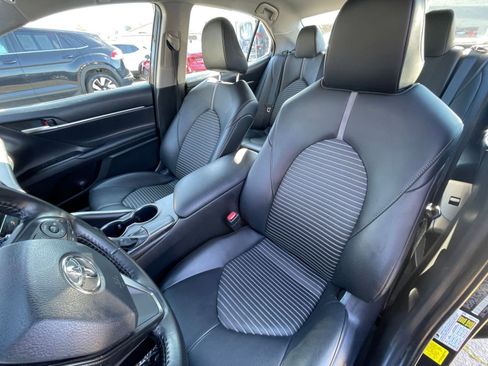 Used 2021 Toyota Camry SE image 35