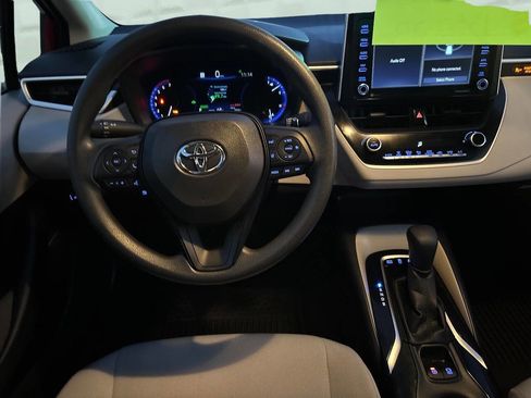 Used 2021 Toyota Corolla LE FWD image 21