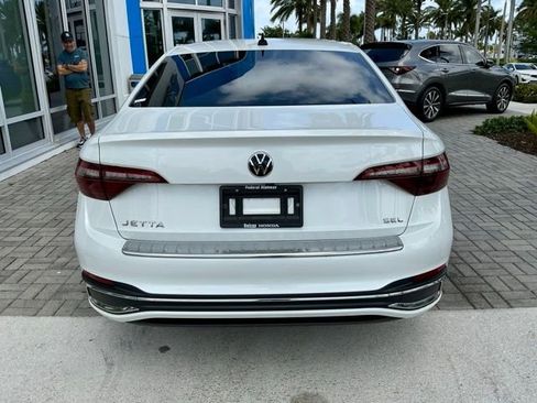 Used 2023 Volkswagen Jetta SEL FWD image 5
