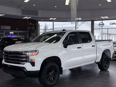 Used 2023 Chevrolet Silverado 1500 Custom Trail Boss image 2