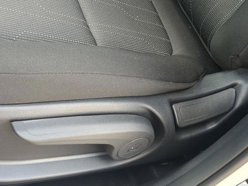 New 2026 Hyundai Venue SE FWD image 17