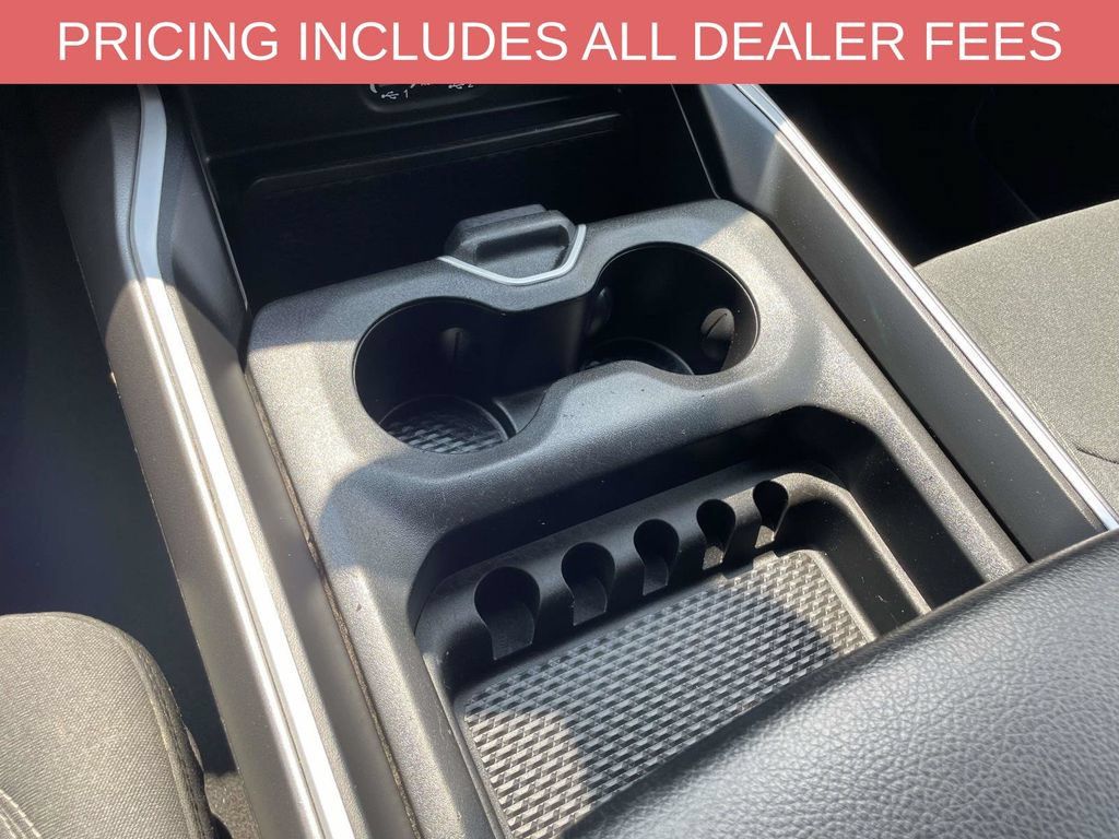 Used 2022 RAM 1500 Big Horn AWD/4WD image 31