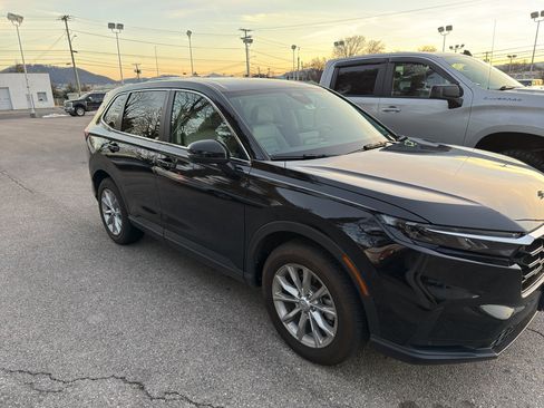 Used 2025 Honda CR-V EX-L image 4