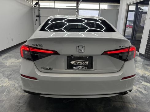 Used 2024 Honda Civic Sport image 5