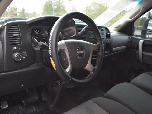 Used 2010 GMC Sierra 3500 SLE image 19