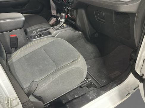 Used 2024 Jeep Wrangler Unlimited Sport AWD/4WD image 26