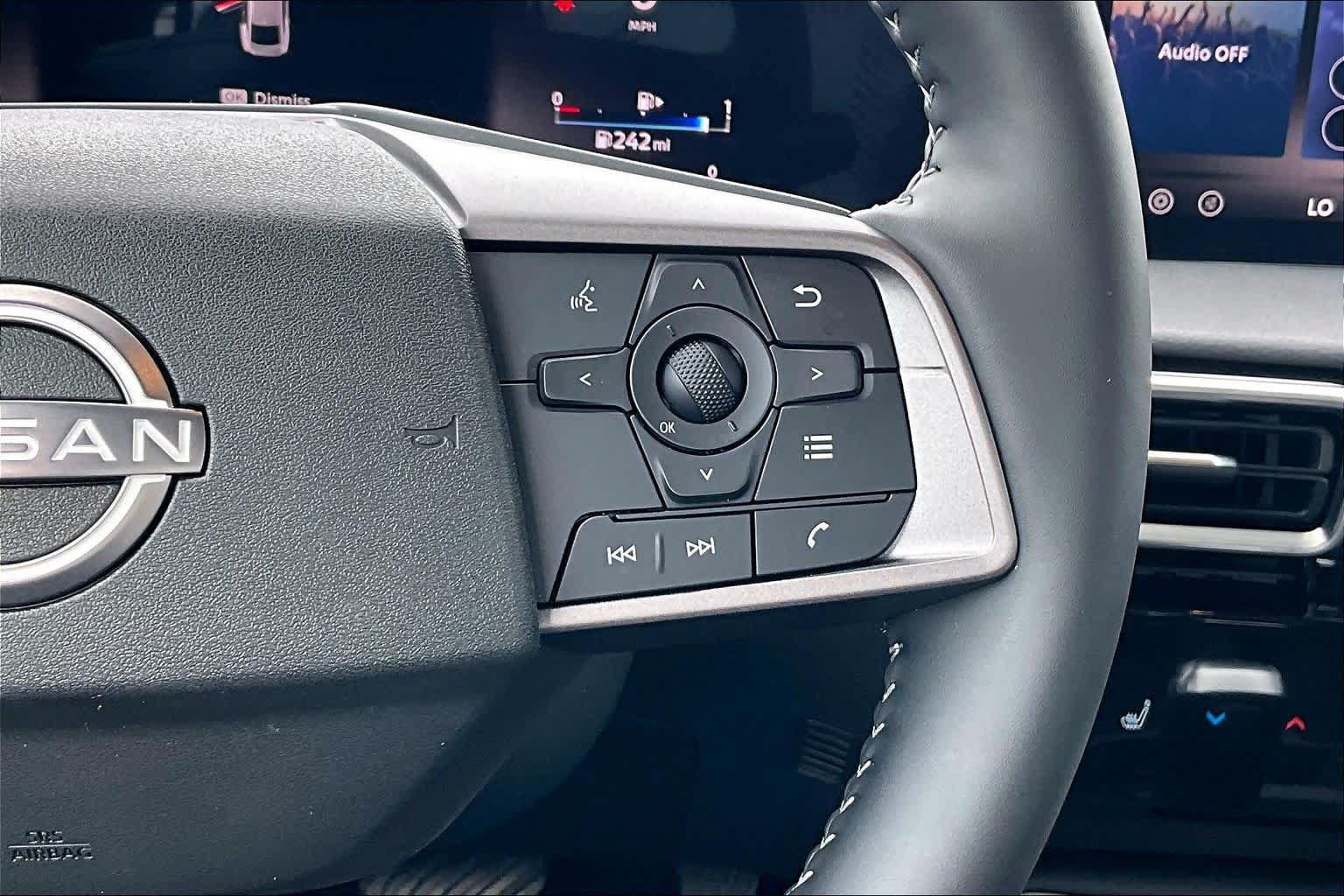 Used 2026 Nissan Sentra SV w/ SV Convenience Package FWD image 25