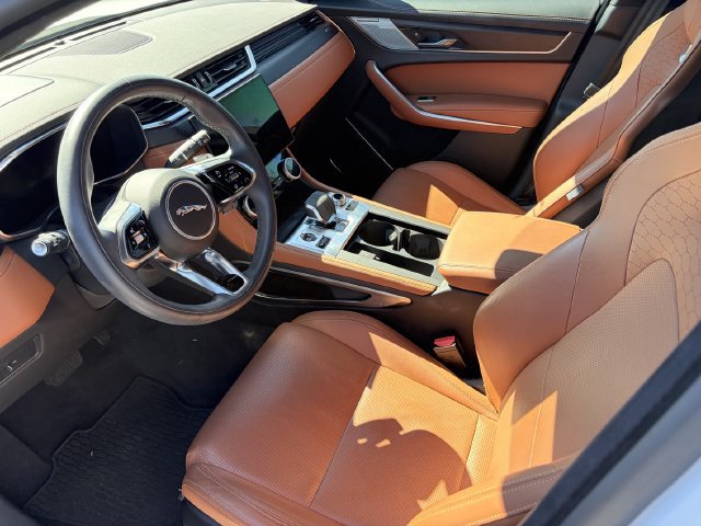 Used 2025 Jaguar F-PACE R-Dynamic S AWD/4WD image 9