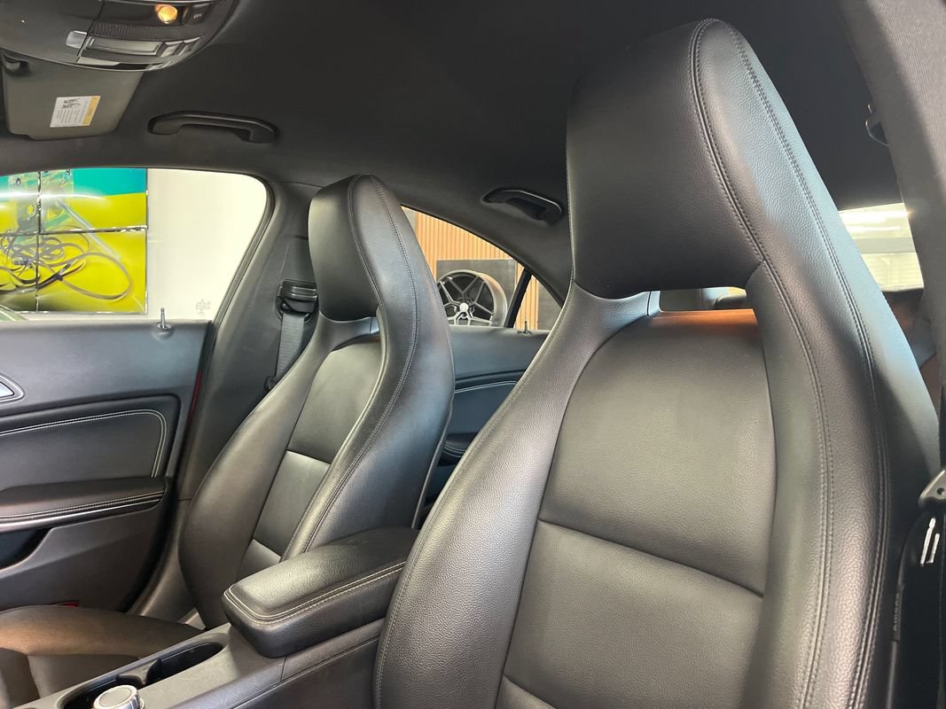 Used 2014 Mercedes-Benz CLA 250 image 36