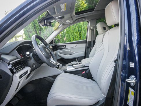 Used 2023 Acura MDX FWD w/ Technology Package image 16