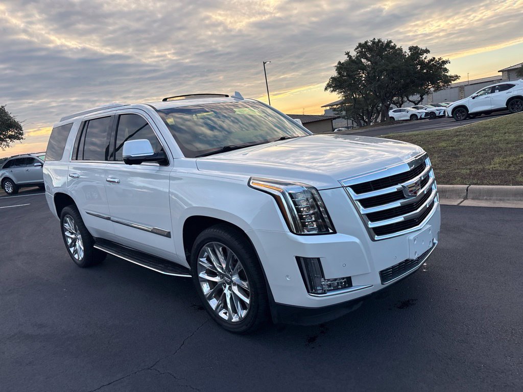 Used 2017 Cadillac Escalade Luxury RWD image 7