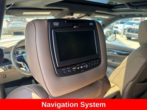 Used 2019 Cadillac Escalade ESV Platinum AWD/4WD image 17