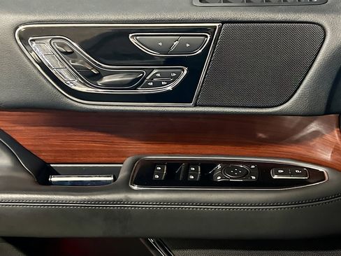 Used 2022 Lincoln Navigator L Reserve AWD/4WD image 14