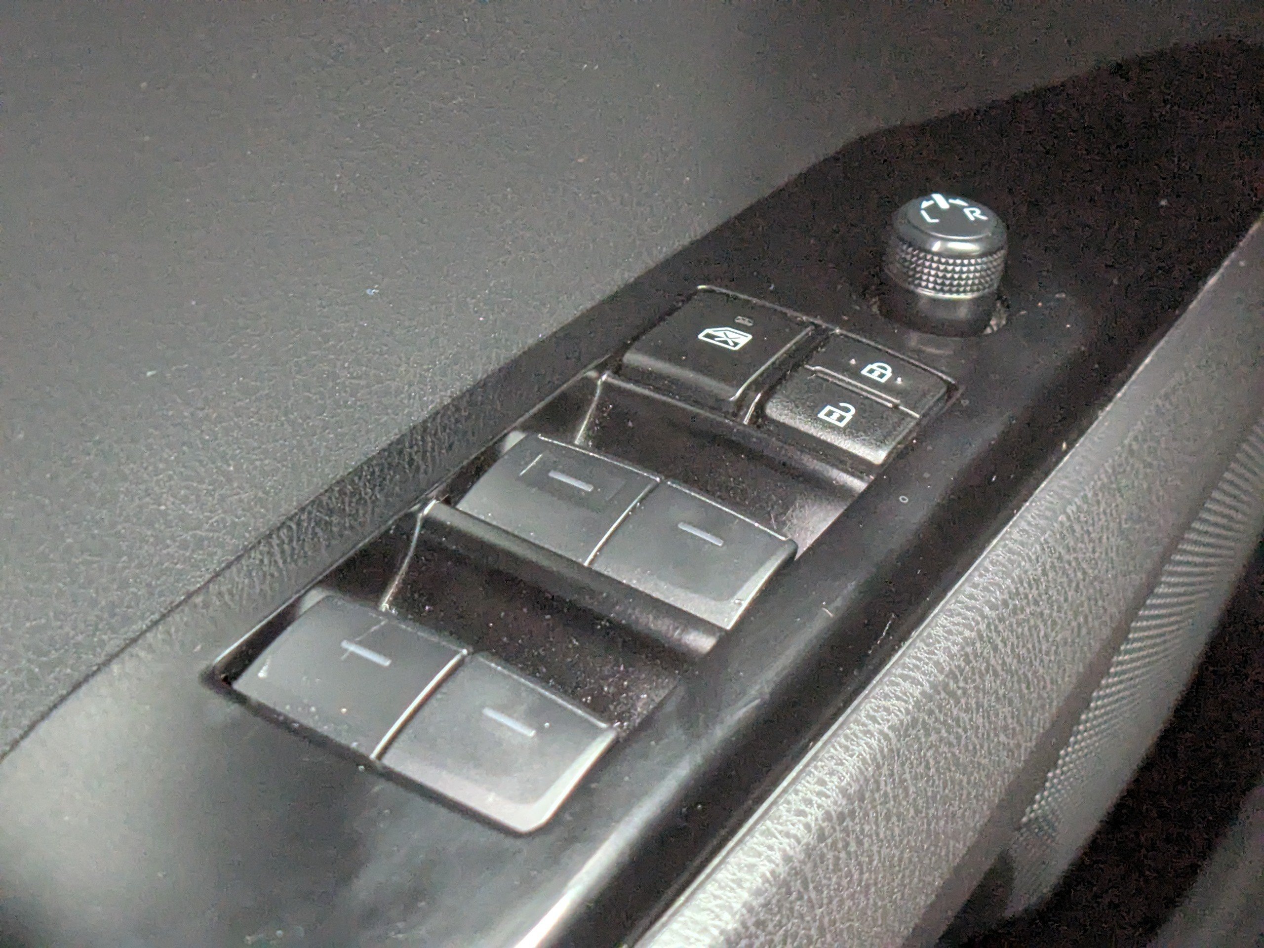 Used 2025 Toyota Camry LE FWD image 25