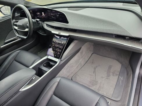 Used 2024 Lucid Air Touring image 13