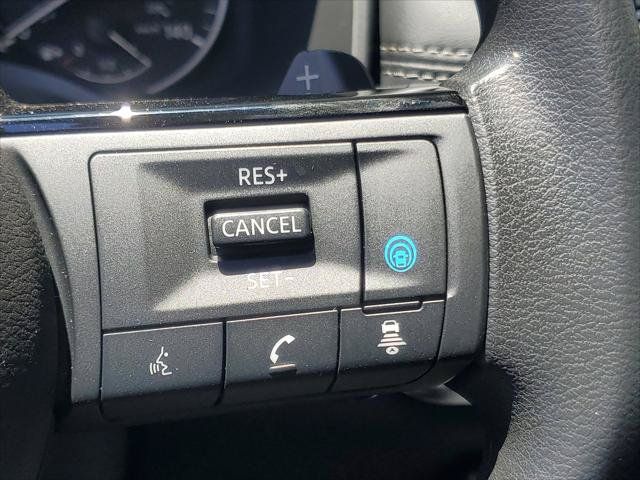Used 2023 Nissan Rogue SV FWD image 18