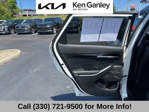 Used 2024 Kia Seltos S AWD/4WD image 47