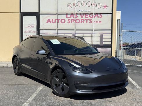 Used 2023 Tesla Model 3 Standard Range RWD image 2