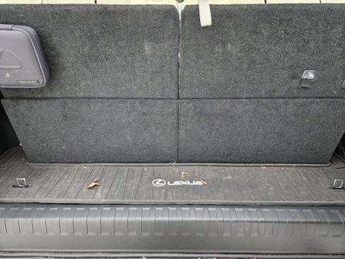 Used 2023 Lexus GX 460 Premium w/ Accessory Package image 33