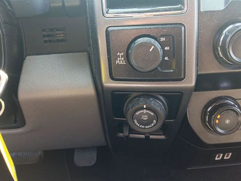 Used 2019 Ford F150 XLT w/ Equipment Group 302A Luxury AWD/4WD image 17