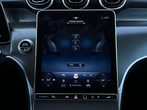 Used 2024 Mercedes-Benz GLC 300 4MATIC image 29