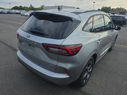 Used 2023 Ford Escape ST-Line Select w/ Tech Pack #1 AWD/4WD image 4