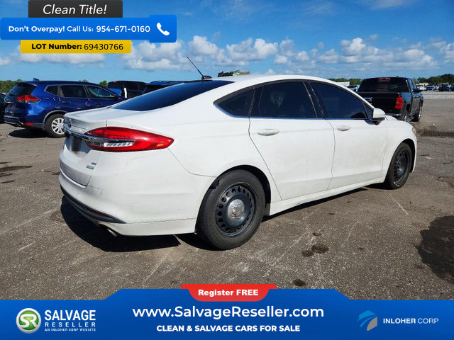 Used 2017 Ford Fusion SE FWD image 4