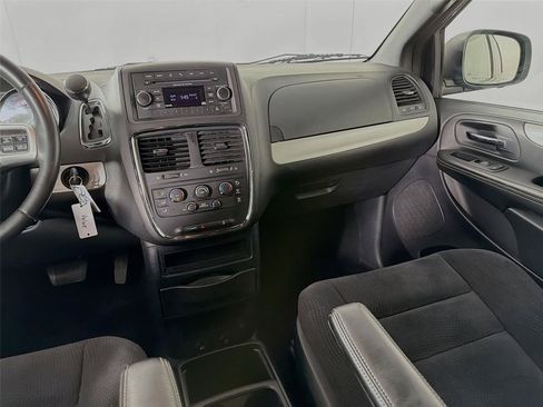 Used 2015 Dodge Grand Caravan SE w/ Quick Order Package 29E SE FWD image 25