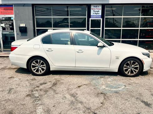 Used 2010 BMW 535i xDrive Sedan AWD/4WD image 15