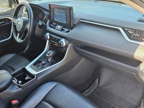Used 2019 Toyota RAV4 XLE Premium w/ Phone Cable & Charge Package image 23