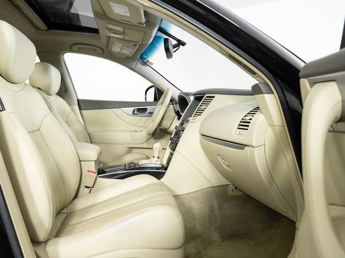 Used 2014 INFINITI QX70 AWD w/ Premium Package image 27