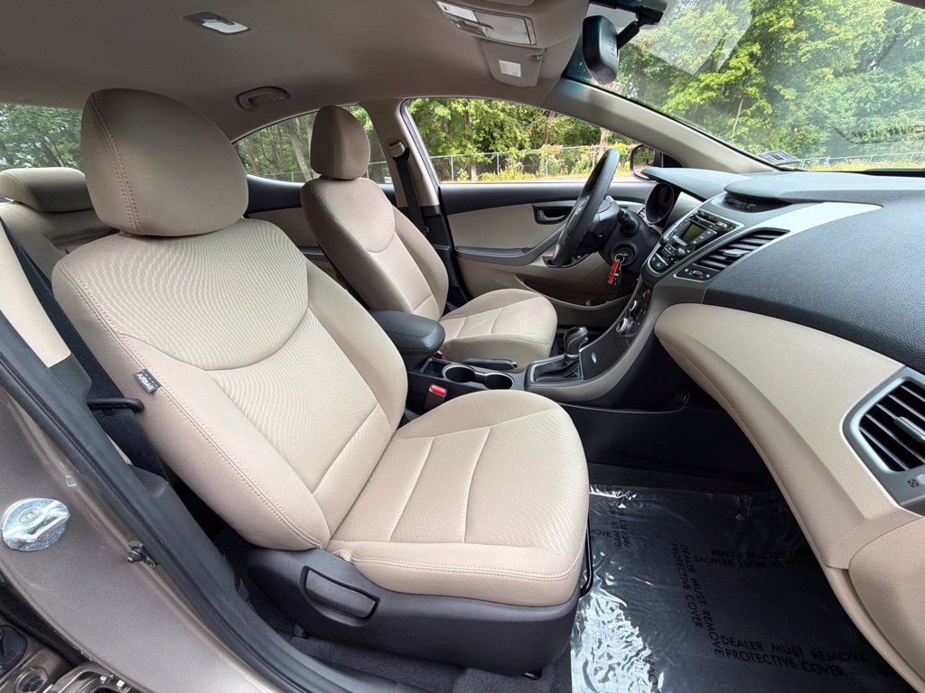 Used 2016 Hyundai Elantra SE FWD image 9