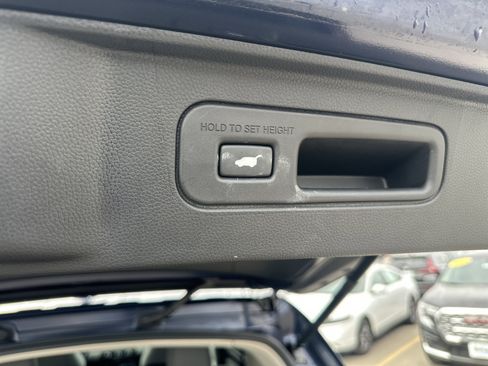 Certified 2025 Honda Pilot EX-L image 11