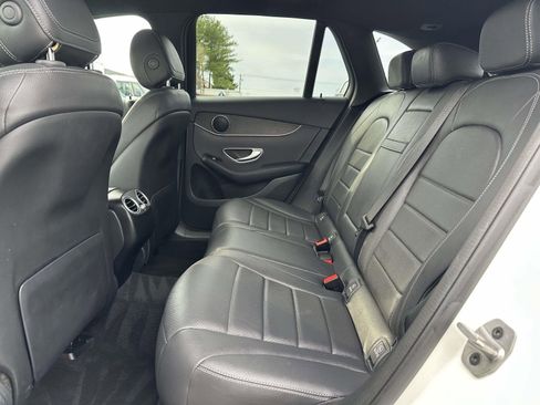 Used 2022 Mercedes-Benz GLC 300 4MATIC image 24