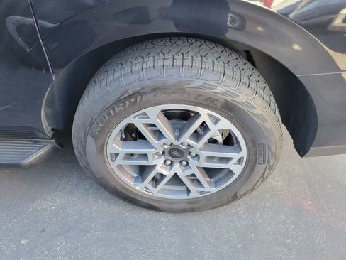 Used 2025 Ford Expedition Max Active image 3