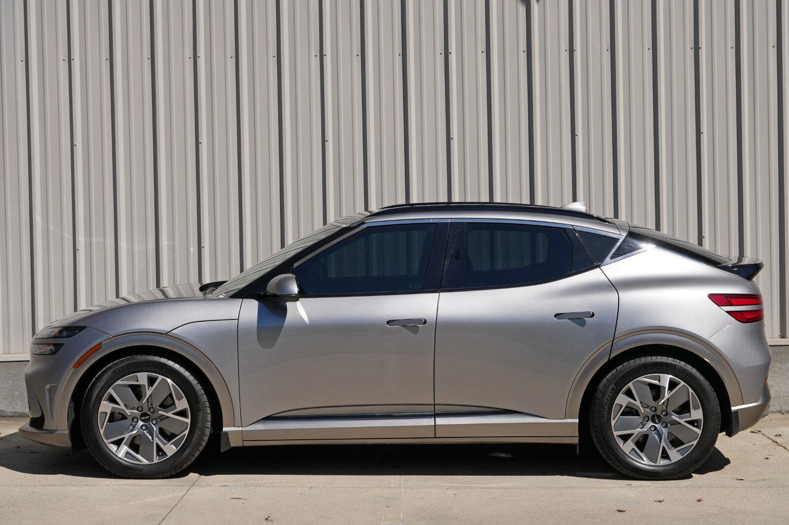 Used 2025 Genesis GV60 RWD image 50