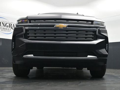 Used 2024 Chevrolet Suburban Premier RWD image 27