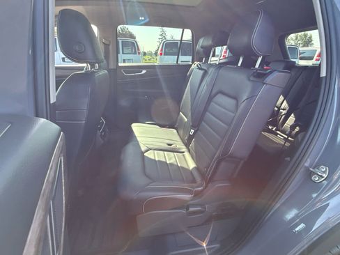 Used 2026 Volkswagen Atlas SEL AWD/4WD image 25