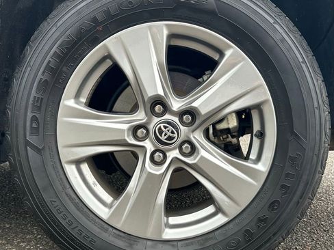 Certified 2024 Toyota RAV4 XLE w/ Convenience Package AWD/4WD image 27
