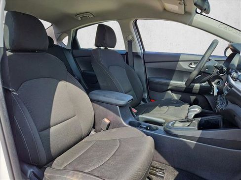 Used 2021 Kia Forte LXS FWD image 18